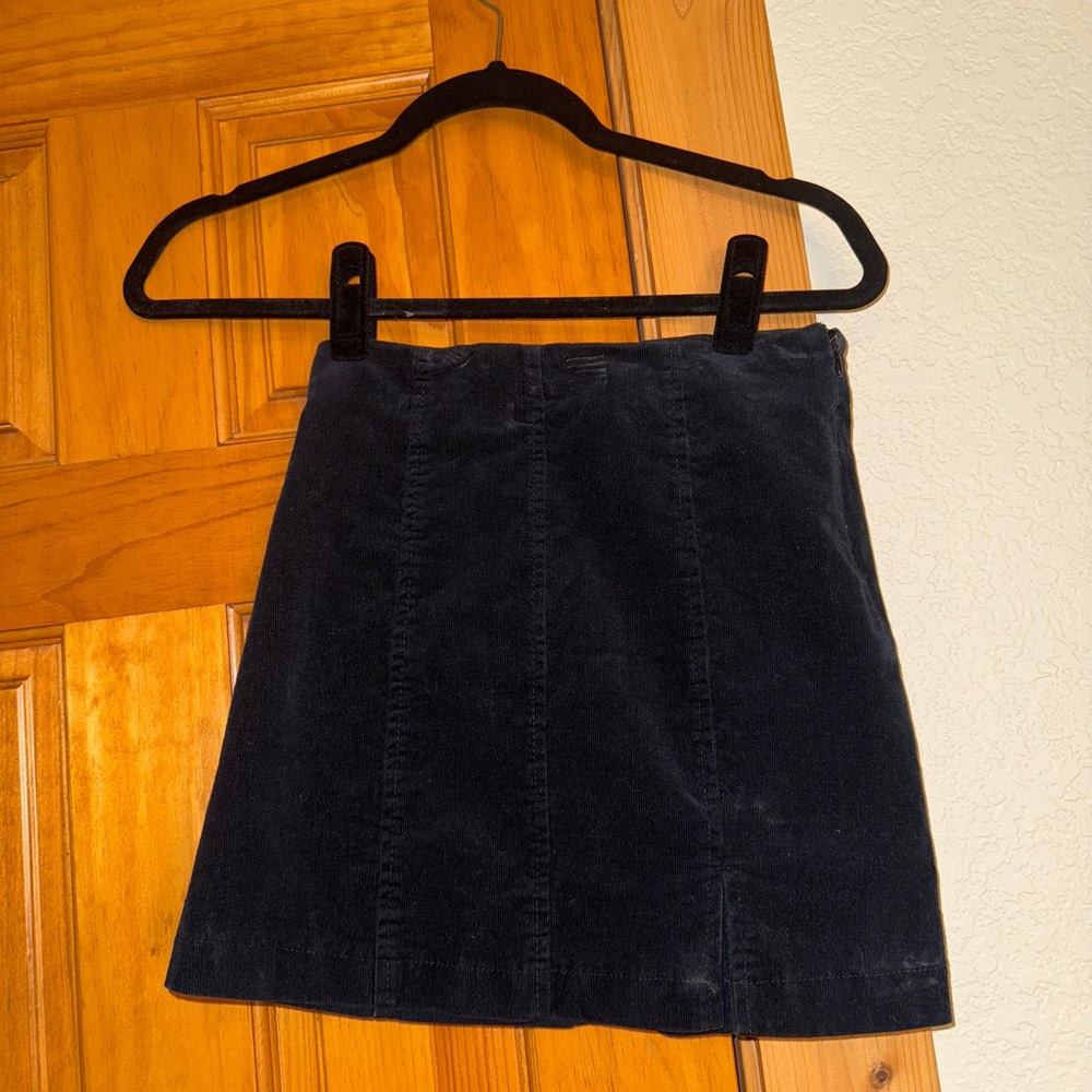 Forever 21 Black Corduroy Women's Skirt - Picture 3 of 4